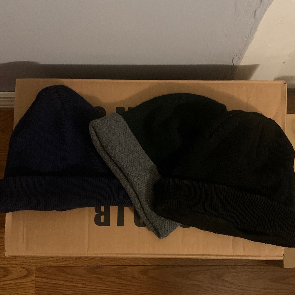 Men's Black, Gray, and Navy Beanie Set